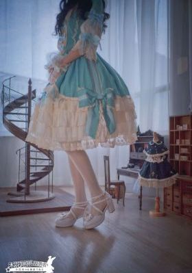 女大学生的沙龙服务