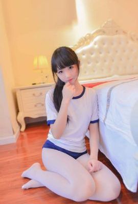 小娇乳h边走边欢1v1爱豆传媒